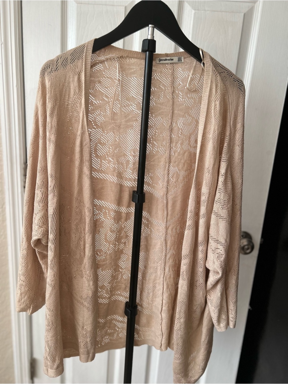 Stradivarius Beige Open-Front Lace Knit Cardigan Size Medium (Good condition)